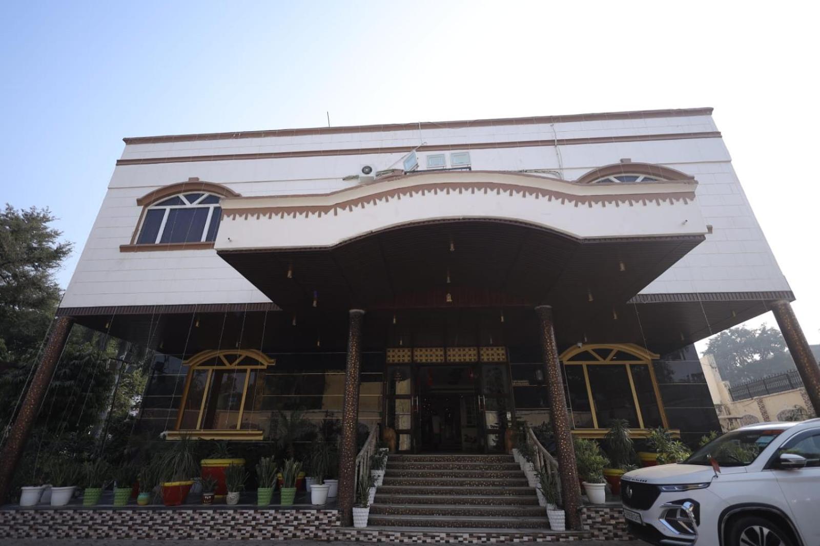Hotel Sheetal Regency,Near Janambhumi Матхура Экстерьер фото