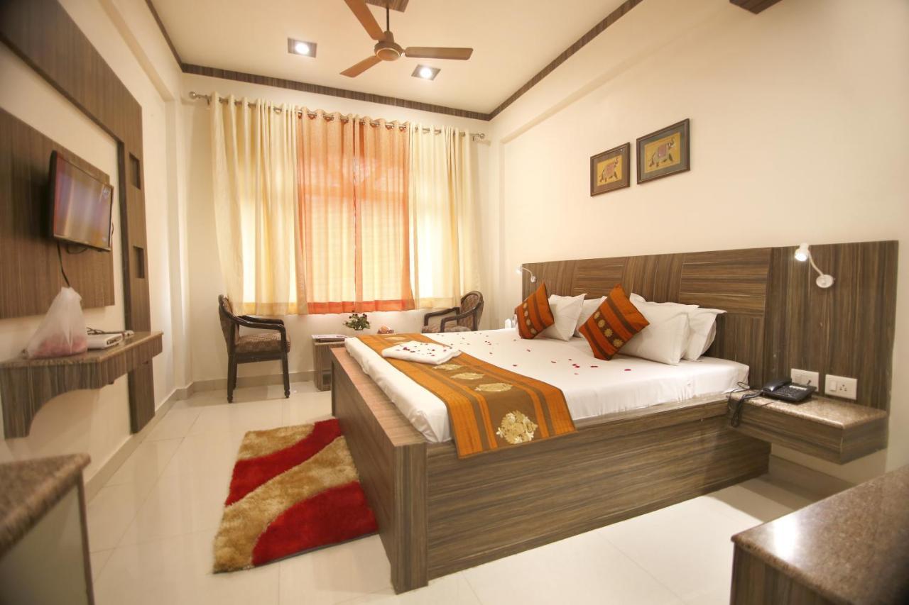 Hotel Sheetal Regency,Near Janambhumi Матхура Экстерьер фото