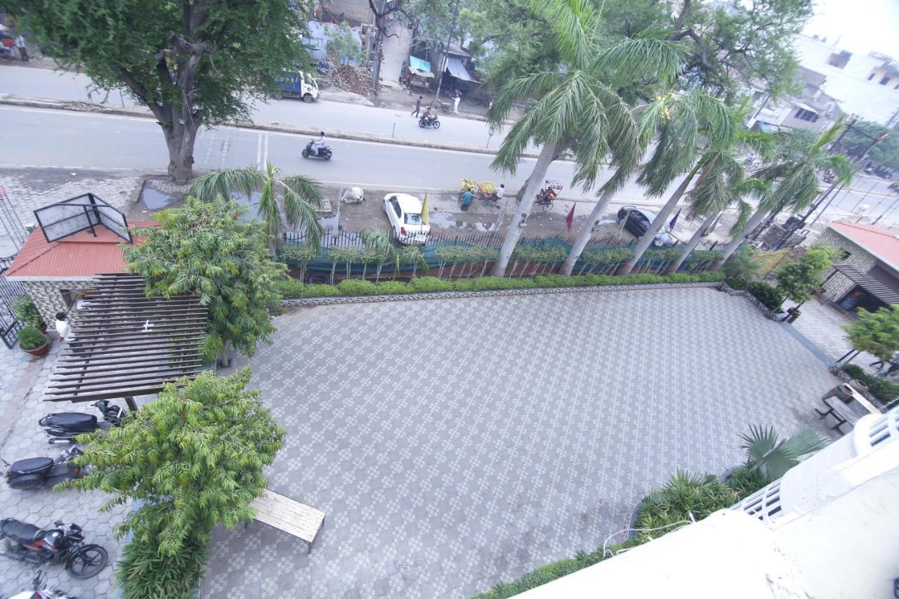 Hotel Sheetal Regency,Near Janambhumi Матхура Экстерьер фото